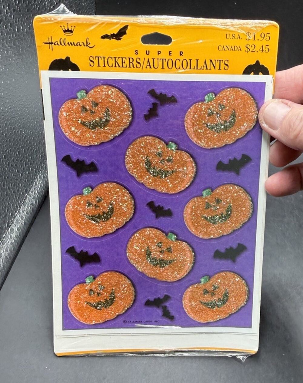 New Sealed Hallmark Halloween Jack OLantern Pumpkin & Bats Glitter Stickers Lo34